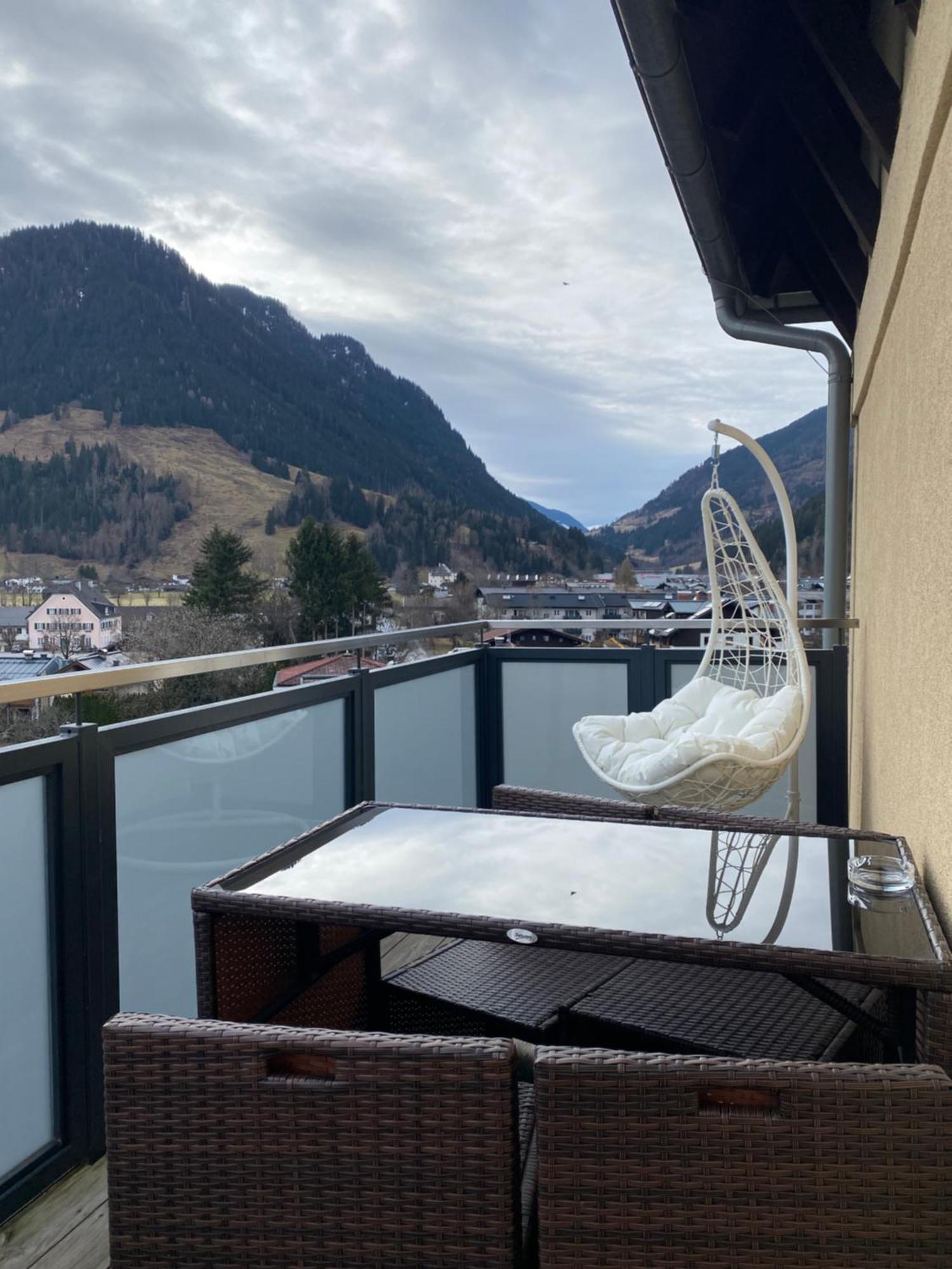 Ferienwohnung Loft Im Turm Maishofen Exterior foto