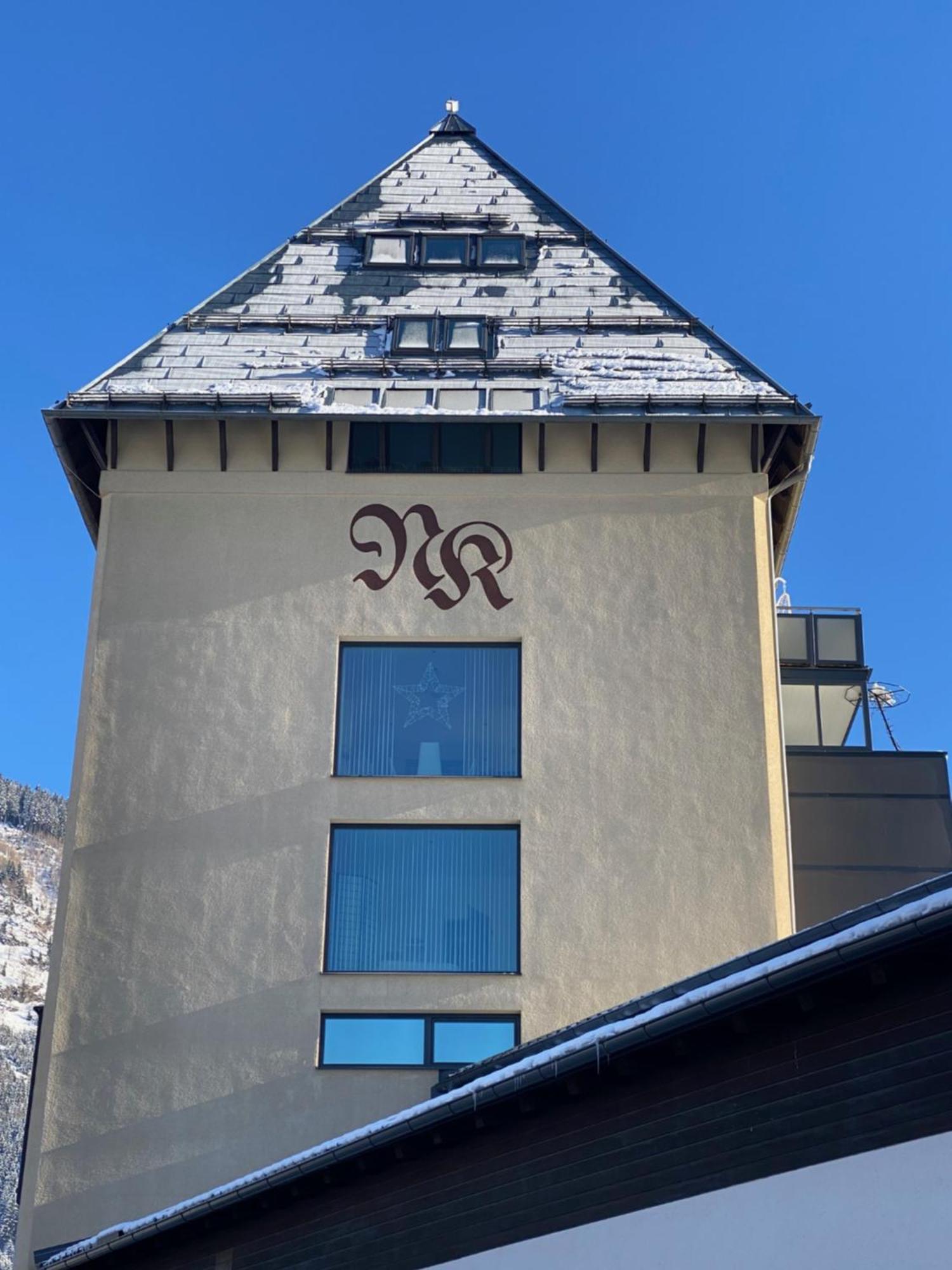 Ferienwohnung Loft Im Turm Maishofen Exterior foto