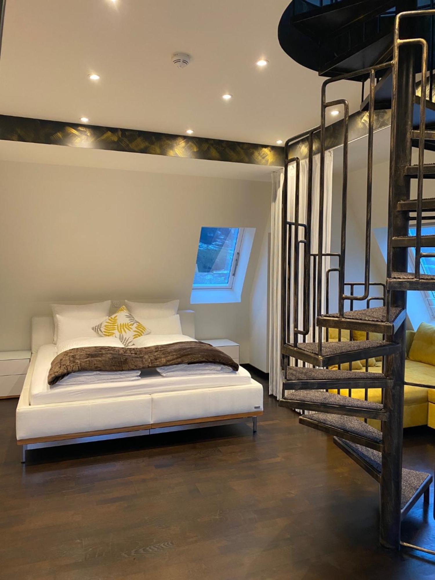 Ferienwohnung Loft Im Turm Maishofen Exterior foto