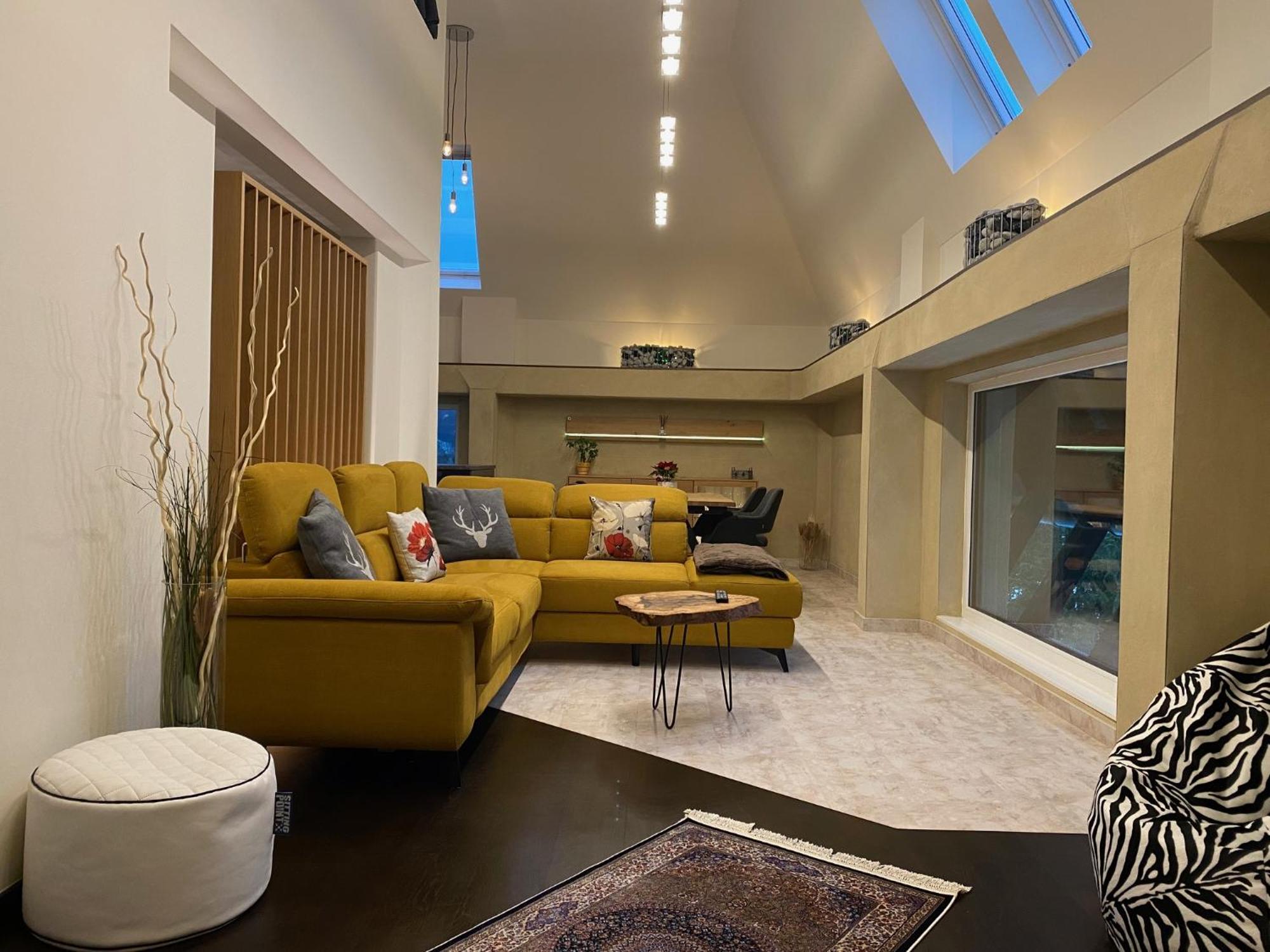 Ferienwohnung Loft Im Turm Maishofen Exterior foto